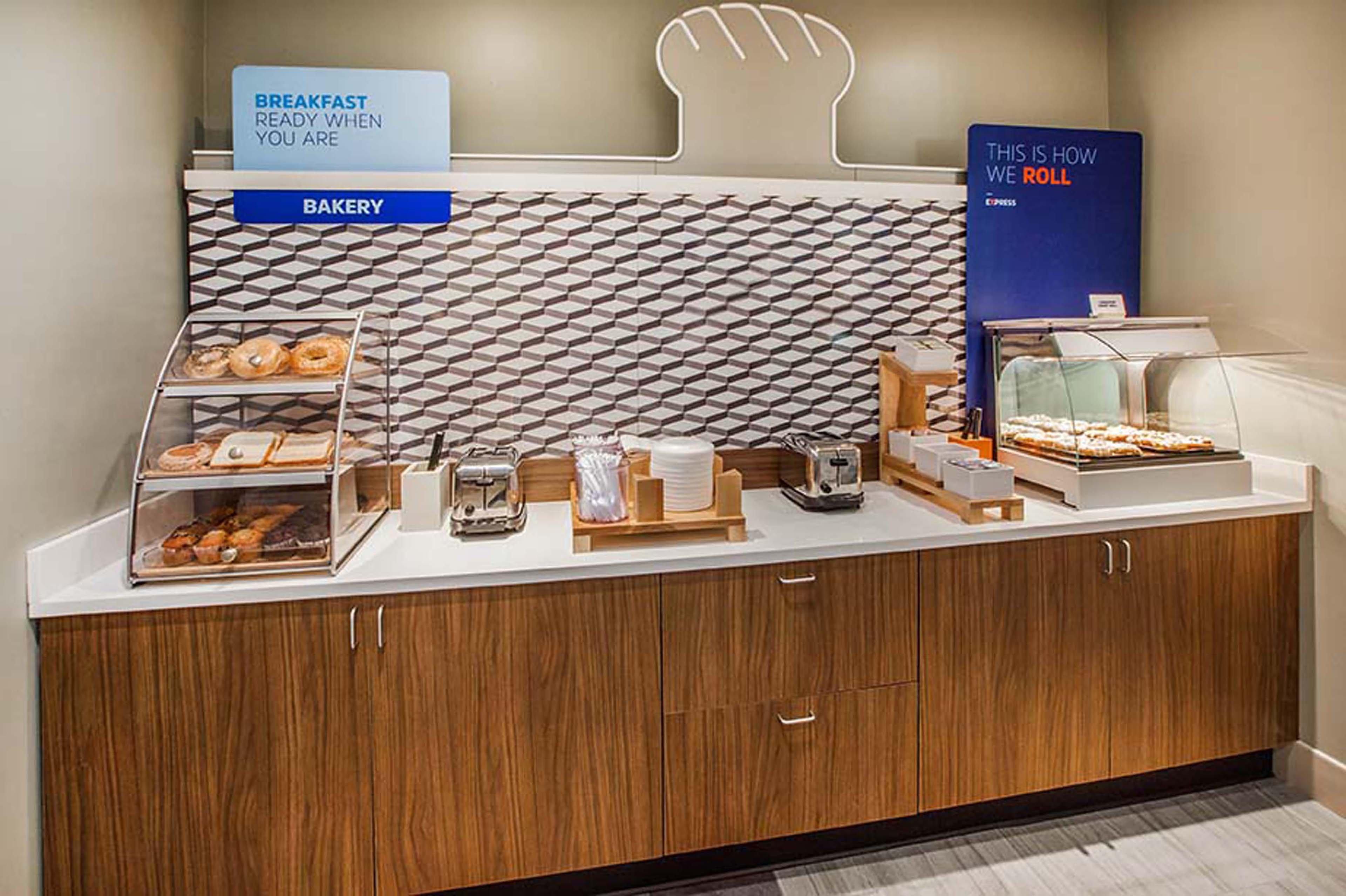 Holiday Inn Express & Suites Austin Nw - Four Points By Ihg Eksteriør bilde